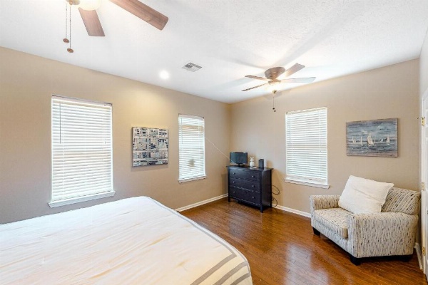 Craftsman on Seawall image 8